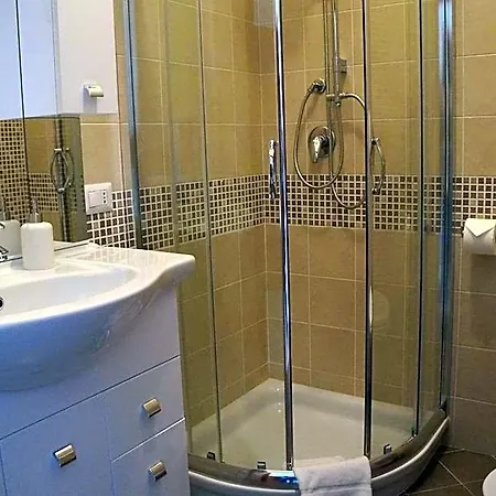 4 Stagioni فندق مبيت وإفطار 3*